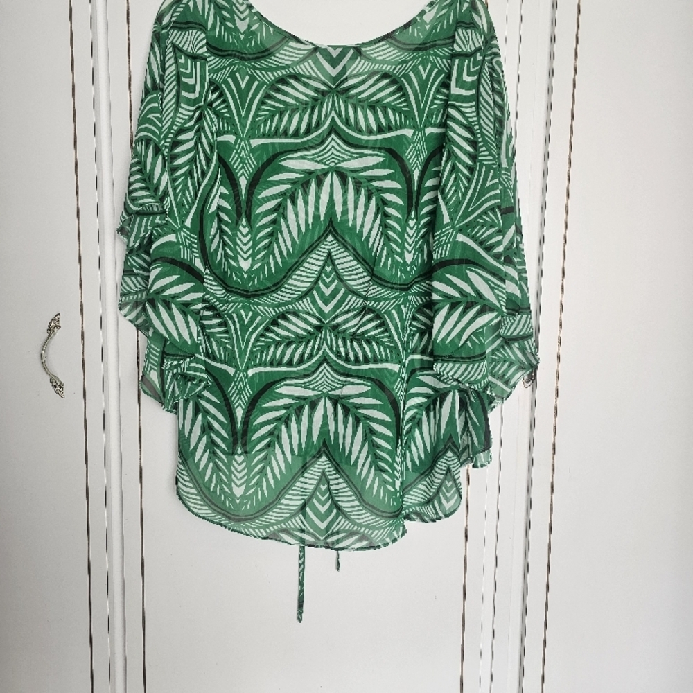 Green Patterned Women's Top - Picture 3 of 3